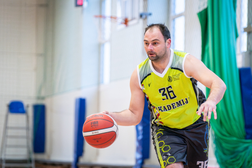 Akademijos krepšininkus nuo ketvirtosios vietos skiria viena pergalė Akademijos krepšininkus nuo ketvirtosios vietos skiria viena pergalė