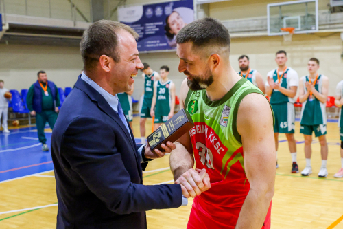 Andrius Šebelskis nebuvo pamirštas ir geriausių sezono žaidėjų apdovanojimuose Andrius Šebelskis nebuvo pamirštas ir geriausių sezono žaidėjų apdovanojimuose