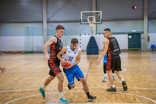 Velžio krepšininkai antrąjį ratą pradėjo tvirta pergale Velžio krepšininkai antrąjį ratą pradėjo tvirta pergale